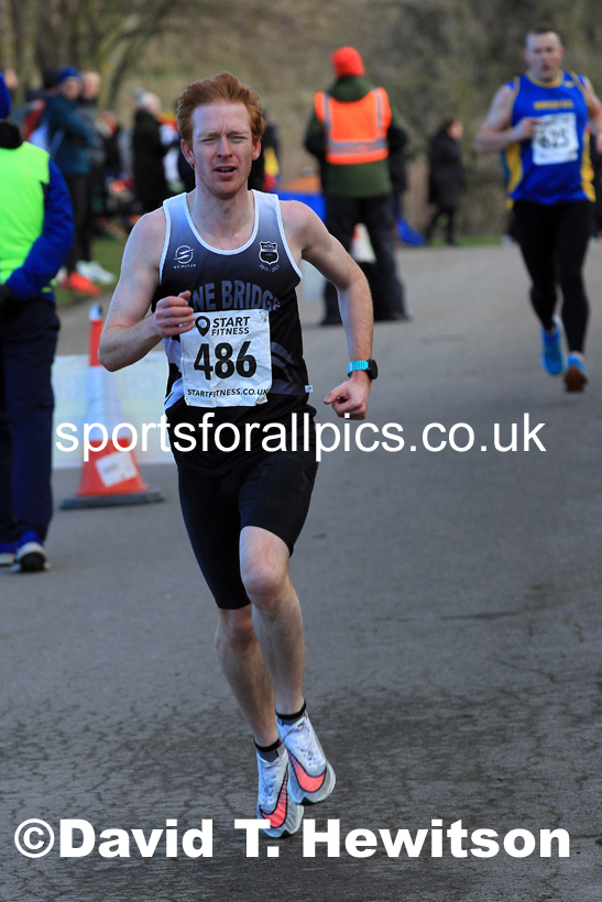 Senior men and veteran men over-40s NECAA Road Relay Champs., Hetton Lyons Park, Hetton le Hole, County Durham. Photo: David T. Hewitson/Sports for All Pics